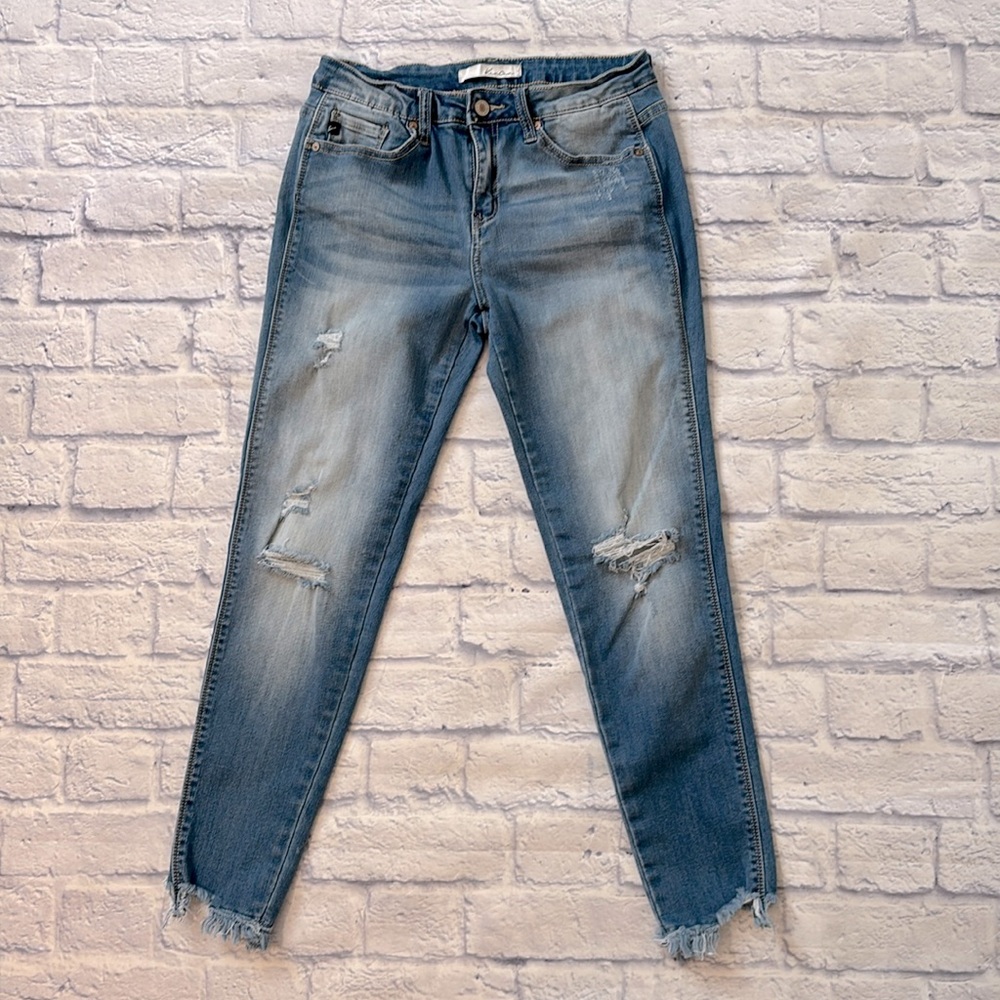KanCan Skinny Jeans Mid Rise Distressed Denim Cut Off Hems Blue Jeans Size 7/27